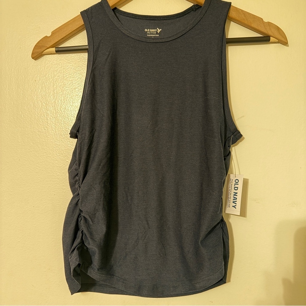 NWT Old Navy Active Cloudmotion 
Women S 
GO-DRY